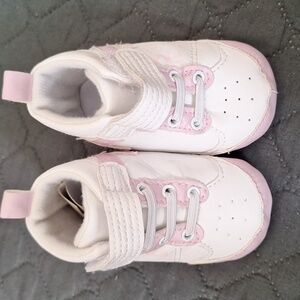 Fila Infant Shoes, size 0-6 months, Pink & white